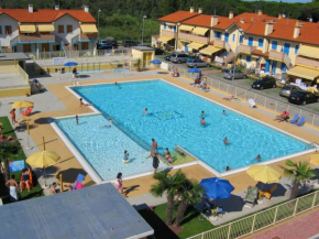 Enjoy your stay in our nice flat with pool Rosapineta
